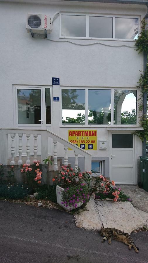 Apartmani Kocka Primošten Екстериор снимка